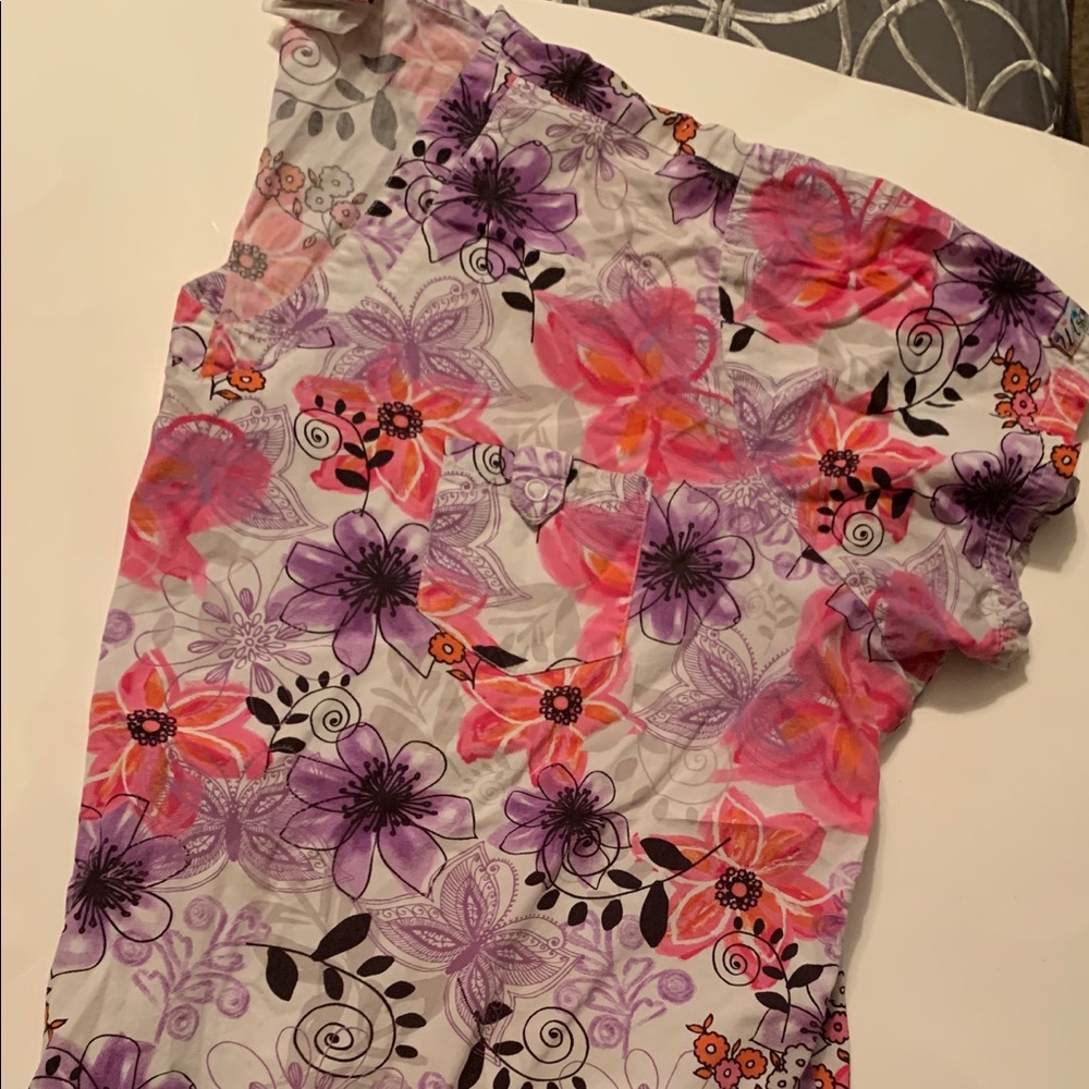 Uniform Advantage Scrub Top